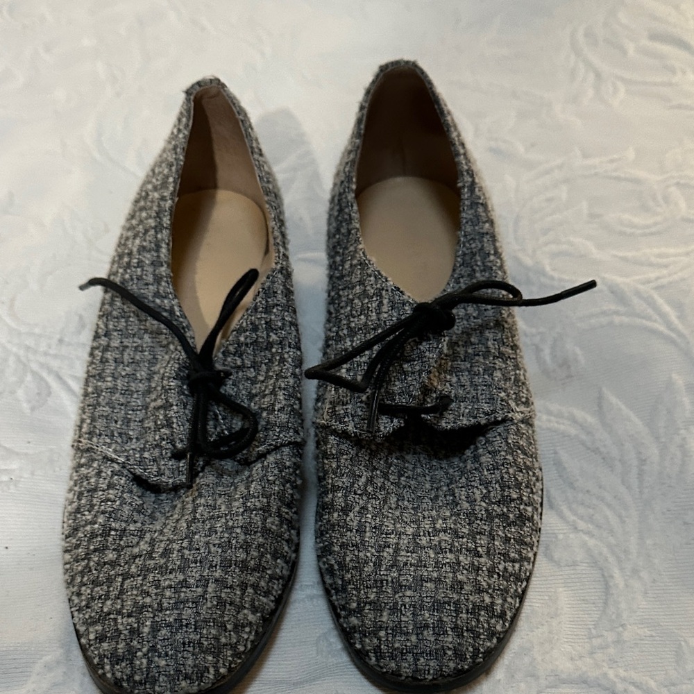 Ivanka Trump grey Tweed Lace-Up Loafers Sz 8